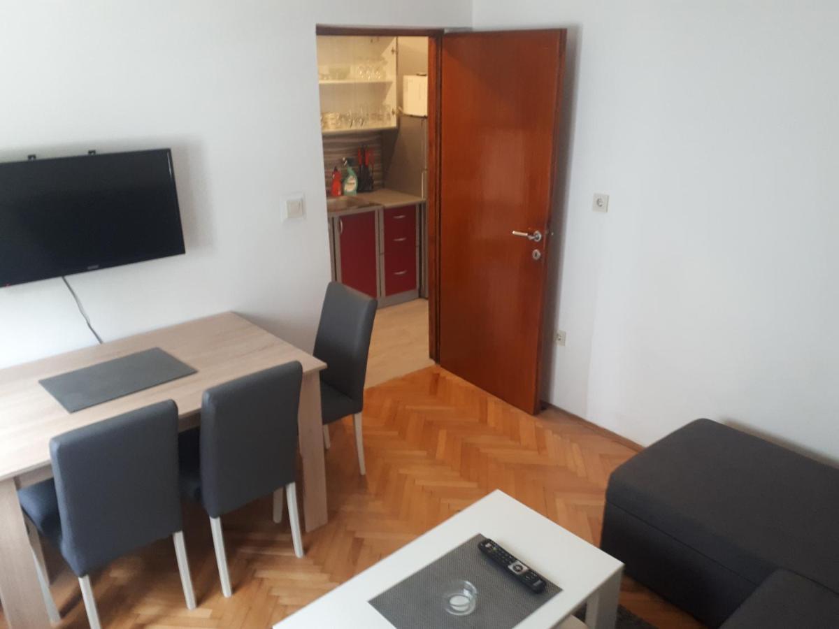 Apartments Mamich Kaštela エクステリア 写真