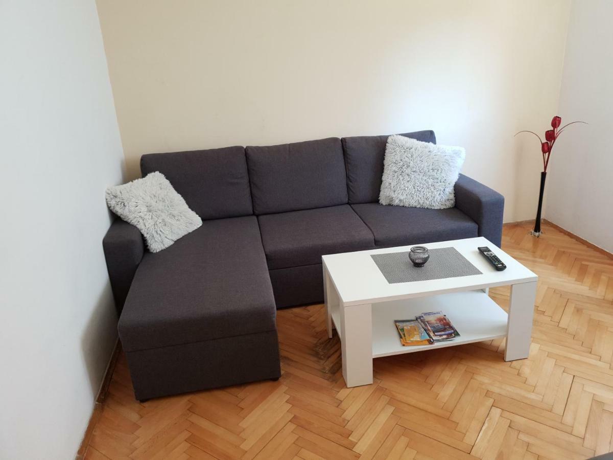 Apartments Mamich Kaštela エクステリア 写真